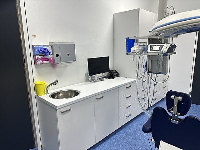 Treatment room maxillofacial clinic